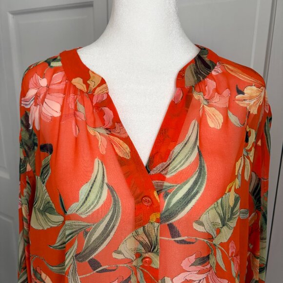 Chico's Size 14 Orchid Pleated Sleeve Blouse, Like New, Sheer, Lightweight - Picture 3 of 9
